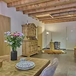 Holiday home De Rouwenbogt *