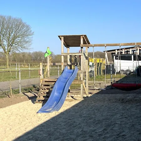 Holiday home De Rouwenbogt